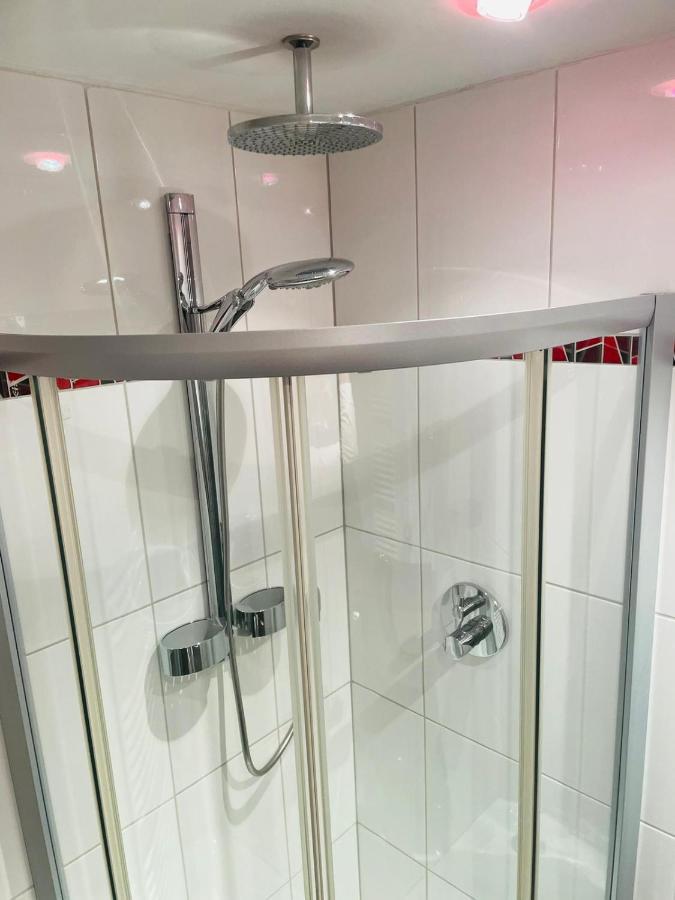 Super Deluxe Apartment - Near U6, U3 In City Center Wenen Buitenkant foto